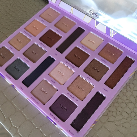 Tarte Amazonian Clay High-Performance Naturals Eyeshadow Palette - Picture 5 of 8